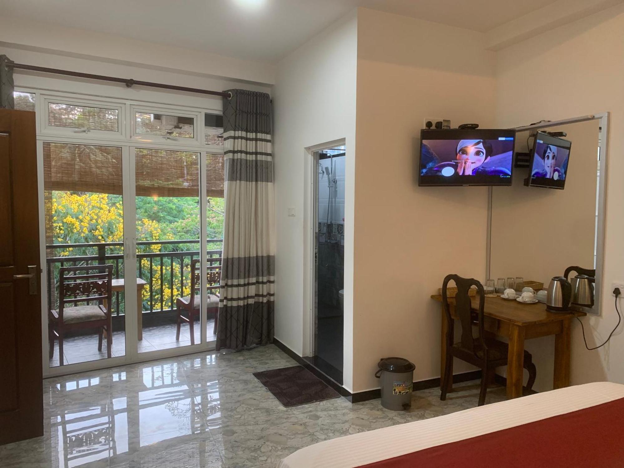 Jenushi Homestay Kandy Eksteriør billede