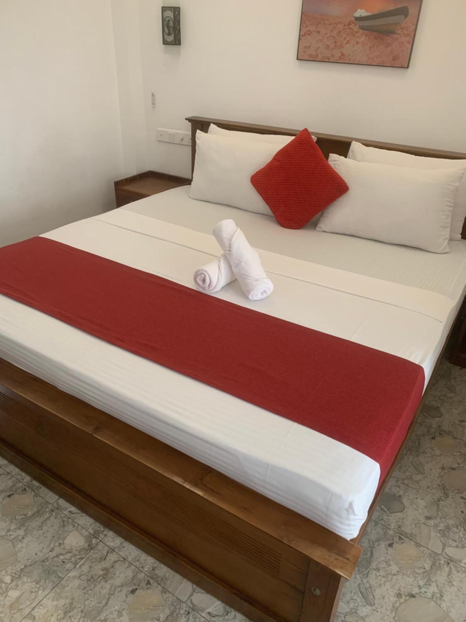 Jenushi Homestay Kandy Eksteriør billede