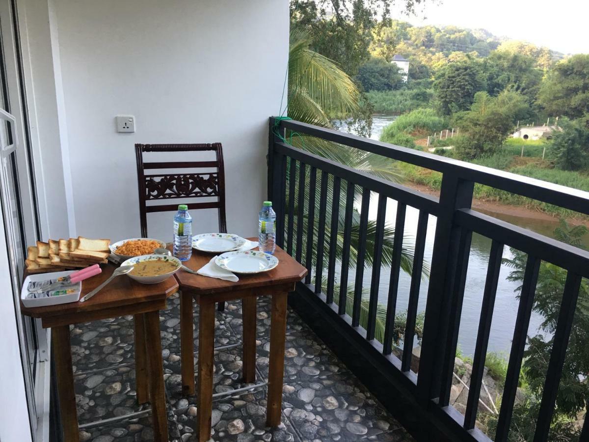 Jenushi Homestay Kandy Eksteriør billede