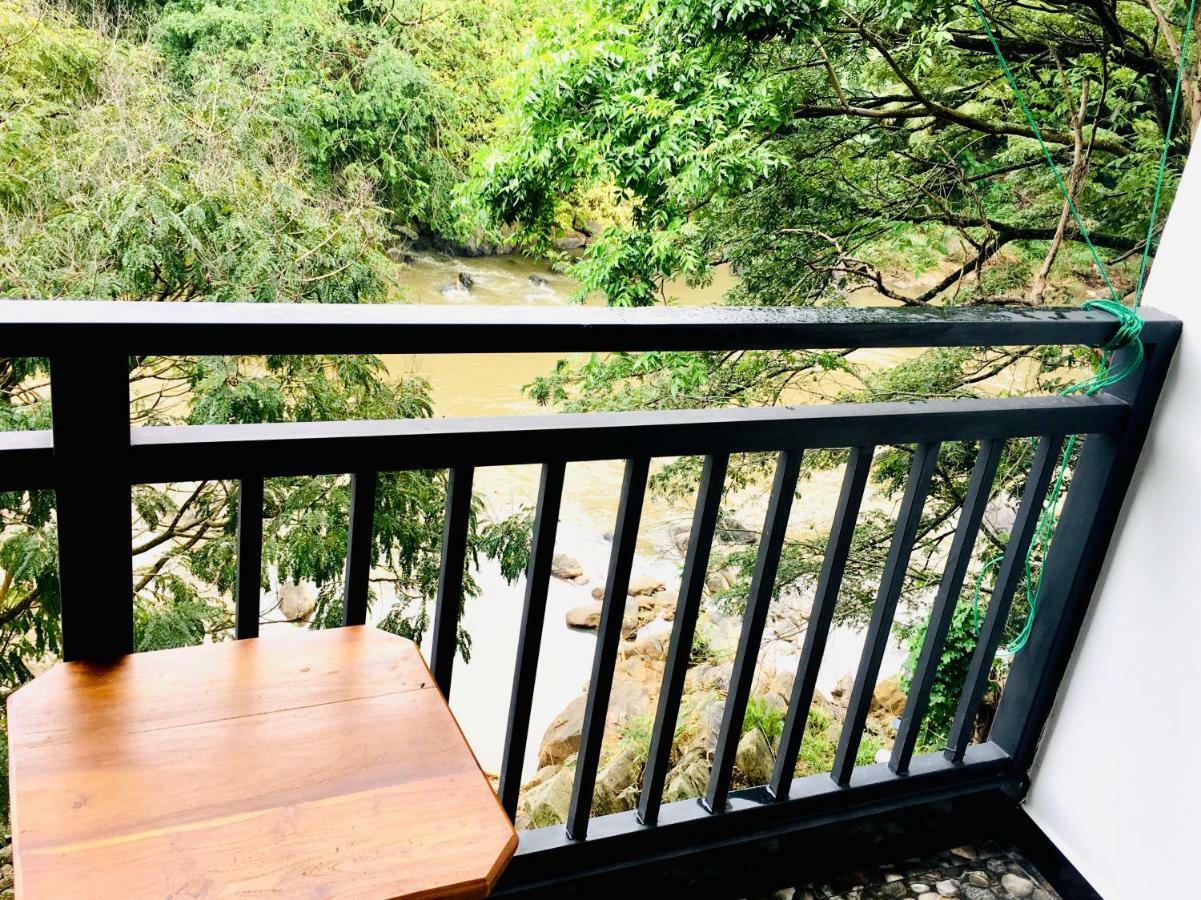 Jenushi Homestay Kandy Eksteriør billede