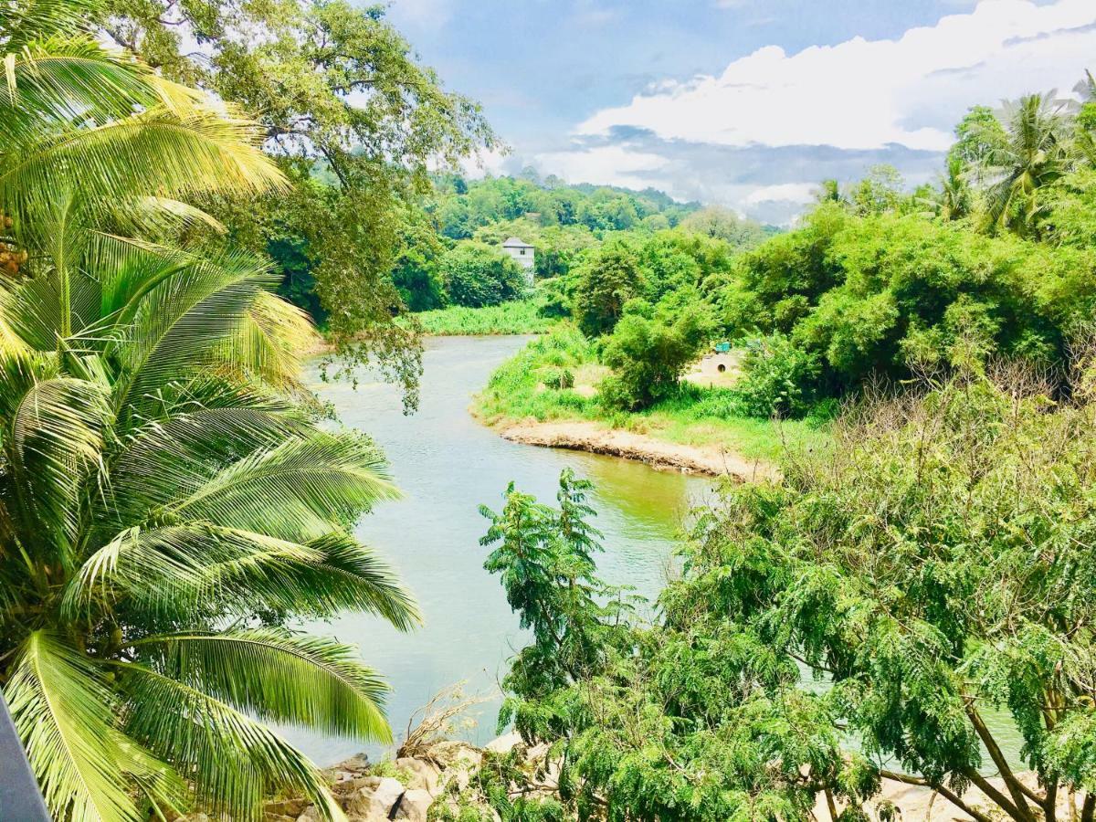 Jenushi Homestay Kandy Eksteriør billede