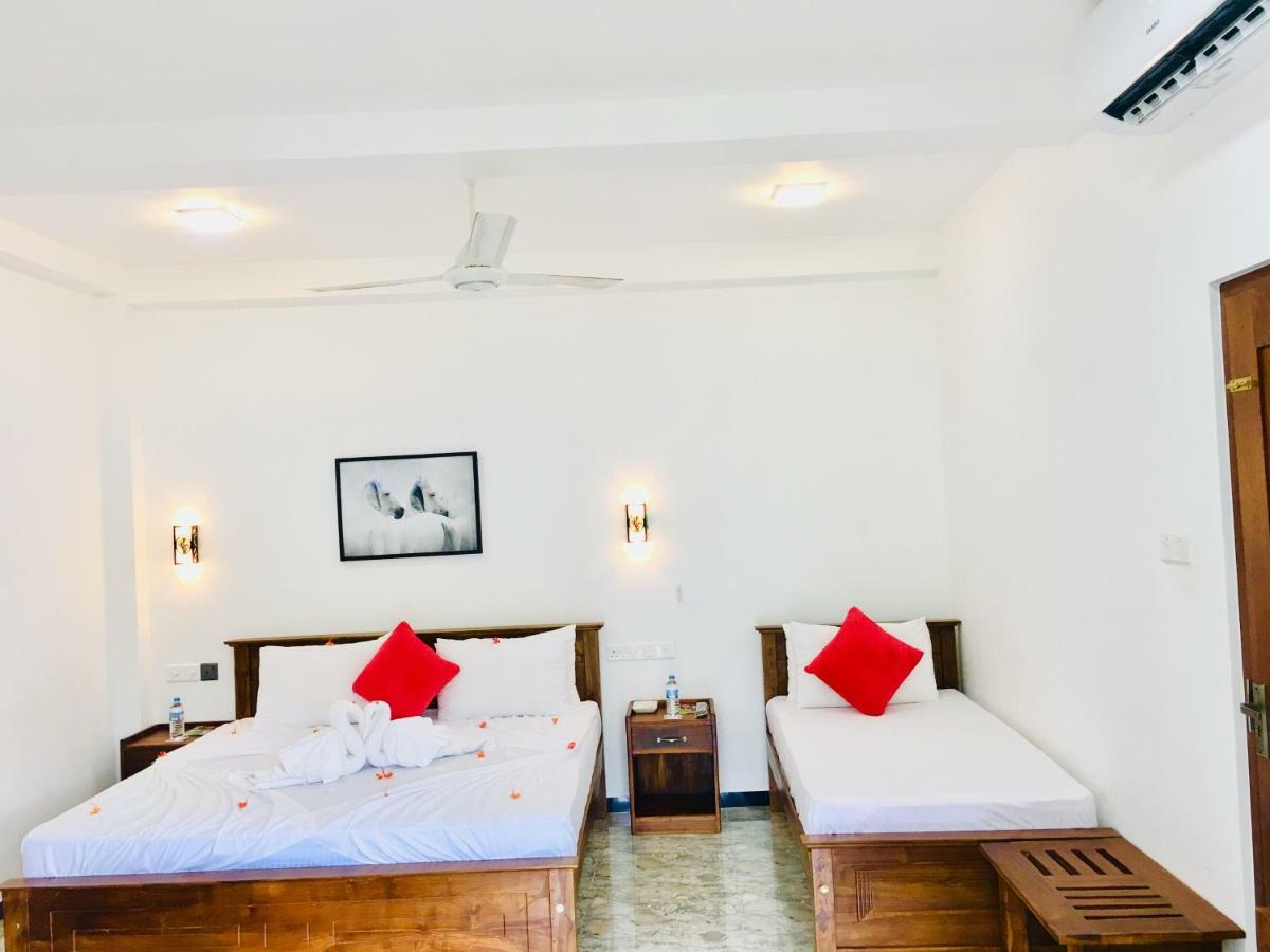 Jenushi Homestay Kandy Eksteriør billede