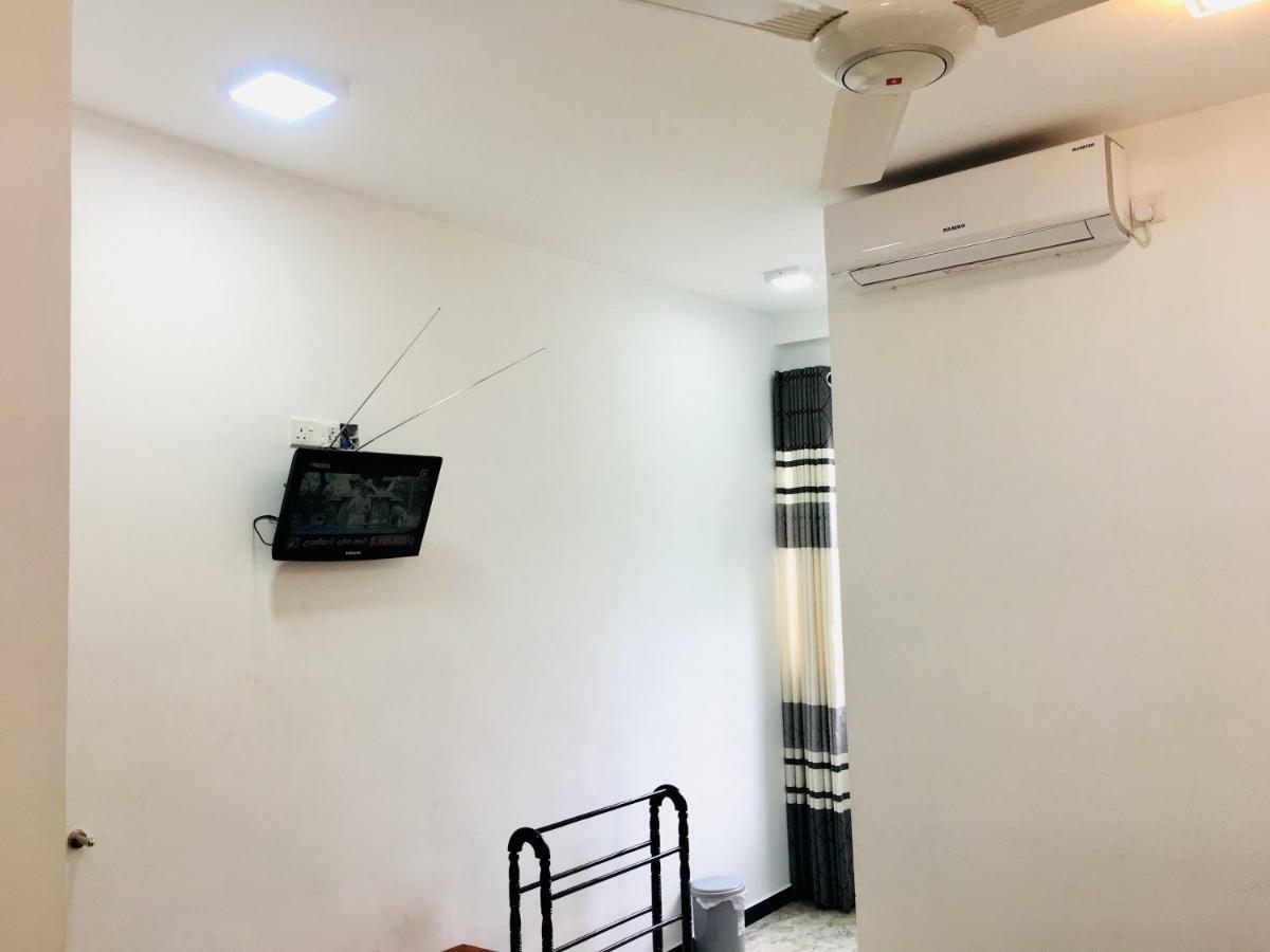 Jenushi Homestay Kandy Eksteriør billede