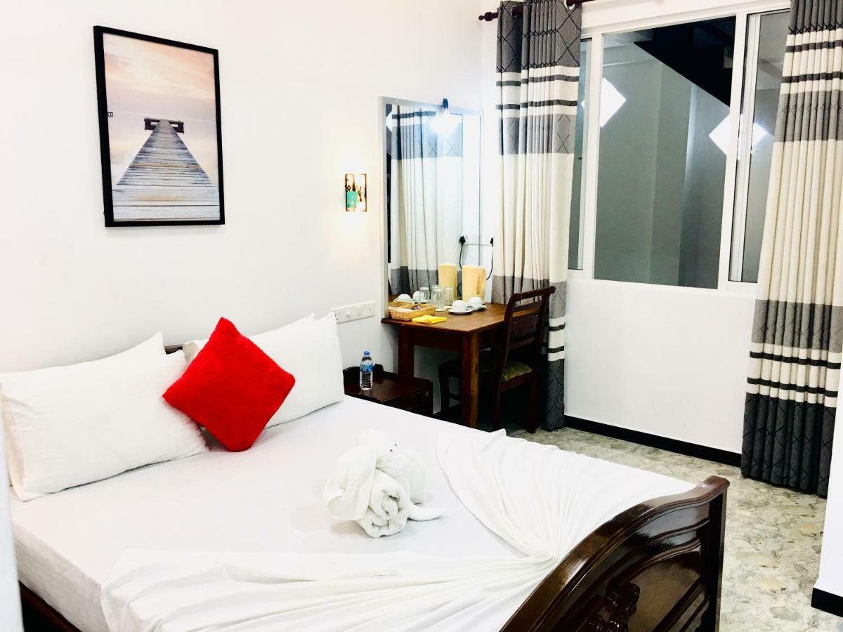 Jenushi Homestay Kandy Eksteriør billede